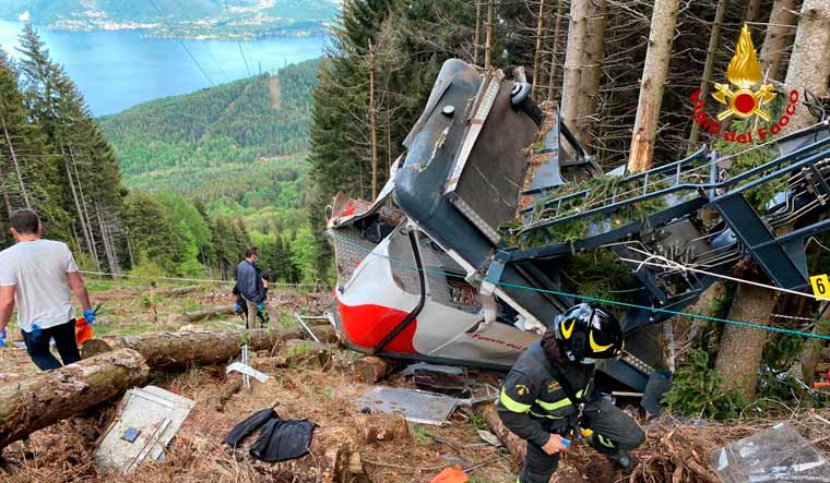 Italian cable car plunges to the ground, killing at least 14 - The Week