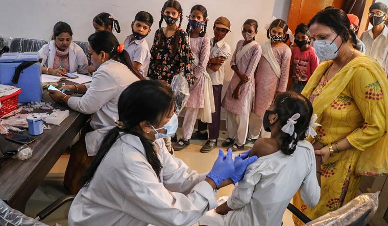 india records 3,303 covid-19 cases, 39 deaths - the week