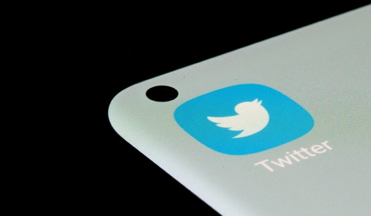 TWITTER-FEATURES/