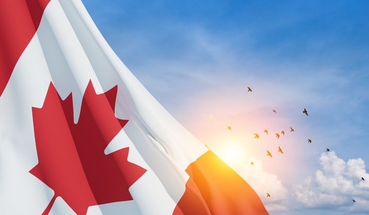 Canada-Canada-flag-shut