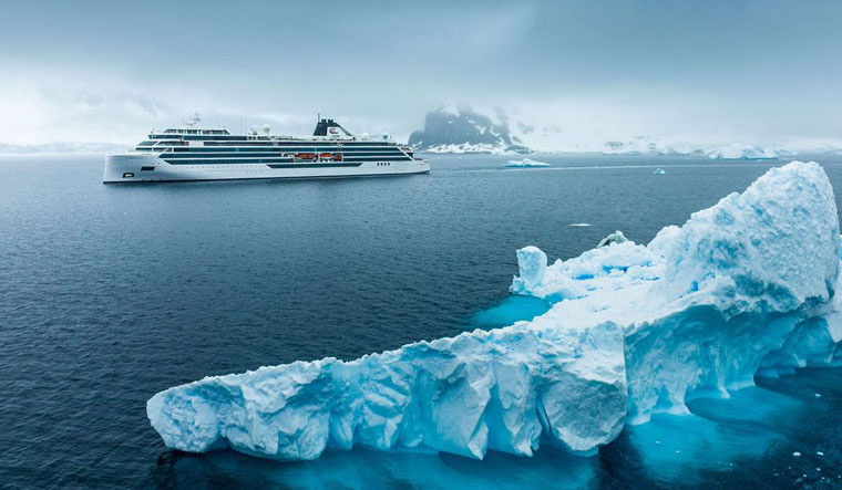 Viking-Polaris-cruise-ship