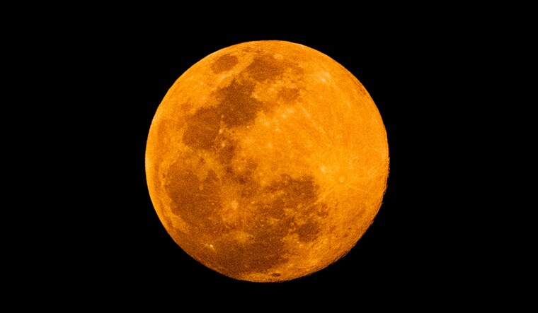 1711567693
