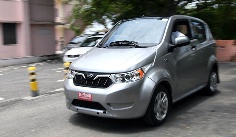 Mahindras-electric-car-e2o-Plu