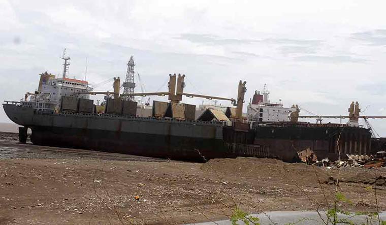 shipwreck-recycling-Janak-Patel