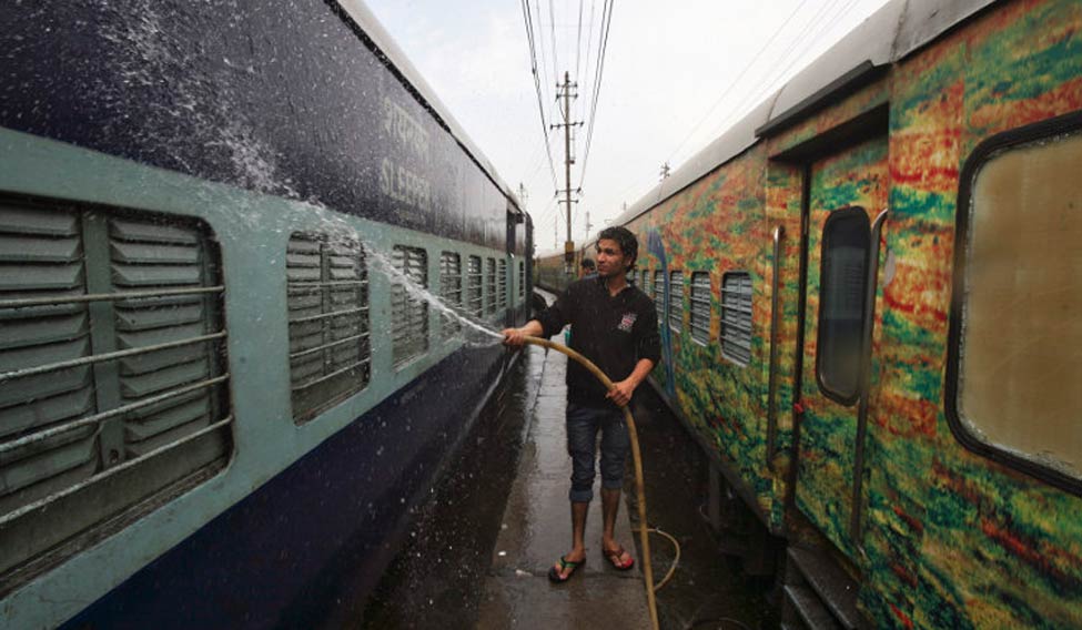 railways-cleaning-reuters