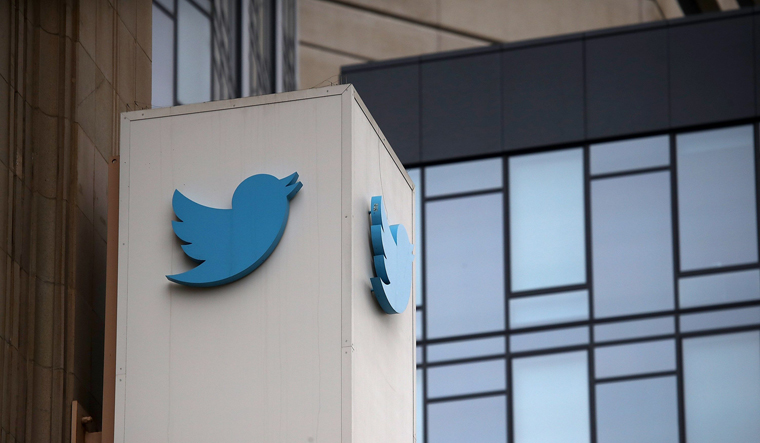US-TWITTER-EXPECTED-TO-ANNOUNCE-STRONG-QUARTERLY-EARNINGS