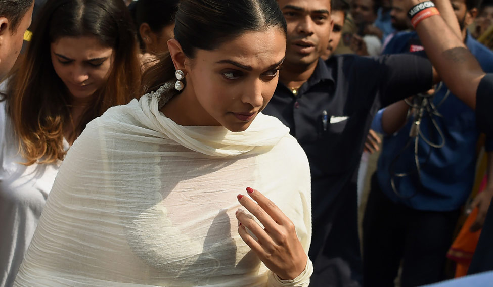 INDIA-POLITICS-COURT-UNREST-BOLLYWOOD