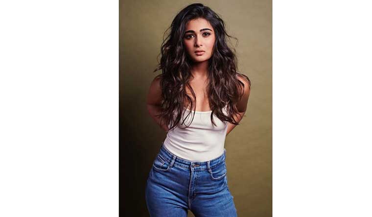 Actor Shalini Pandey Sex Vedios - Arjun Reddy' actress Shalini Pandey to make Bollywood debut opposite  Ranveer - The Week