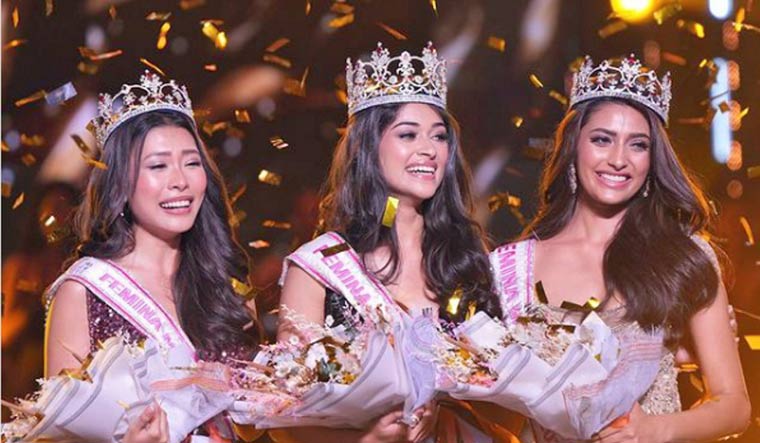 L-R: Second runner-up Thounaojam Strela Luwang, Miss India World Nandini Gupta, First runner-up Sherya Poonja 
