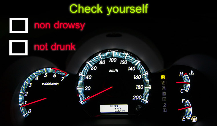 drowsy-driving-sleep-alcohol-drunken-car-shut