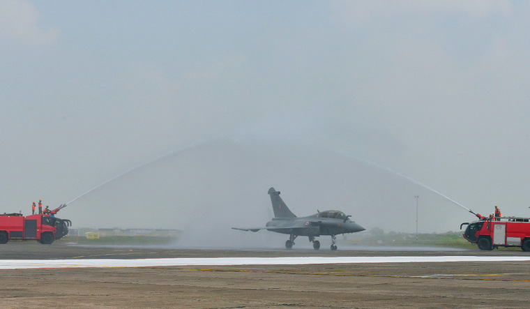 Rafale-get-water-canon-salute-during-Induction-at-Ambala-sanjay-ahlwat