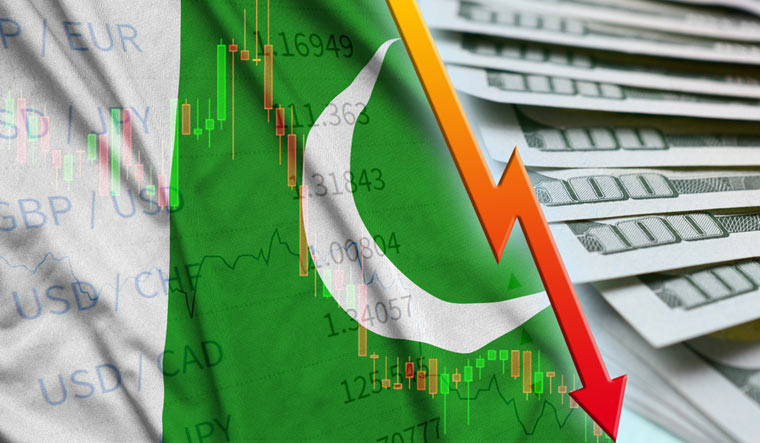 Pakistan-flag-foreign-exchange-currency-economy-foreign-reserve-shut