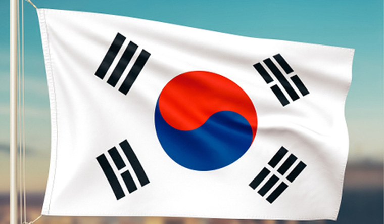 South-Korea-flag-flags-South-Korea-shut