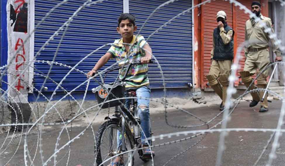 Kashmir-curfew-lifted