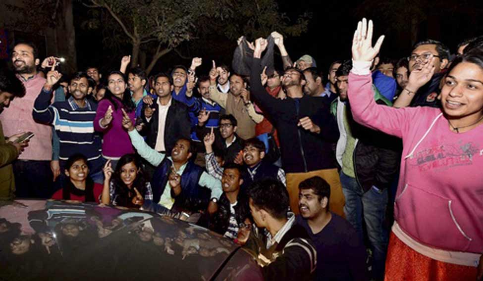 JNU-students-protest-debarring