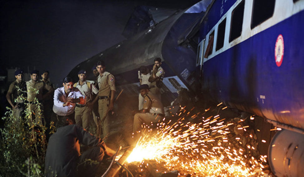train-accident-uttar-pradesh
