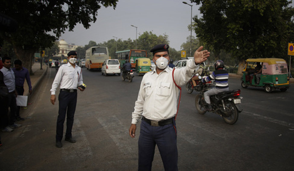 delhi-traffic-police-AP