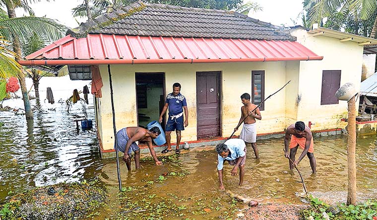 70,000 join Thomas Isaac's mission to clean Kerala's Kuttanad