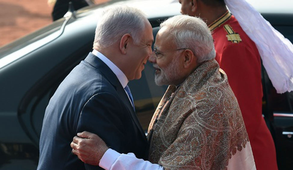 Modi-netanyahu-hug-afp