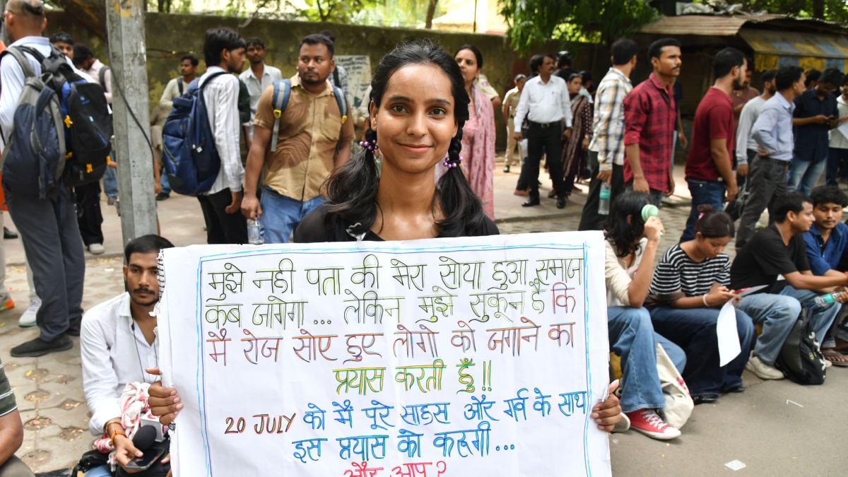 dipke-protest-sanjay