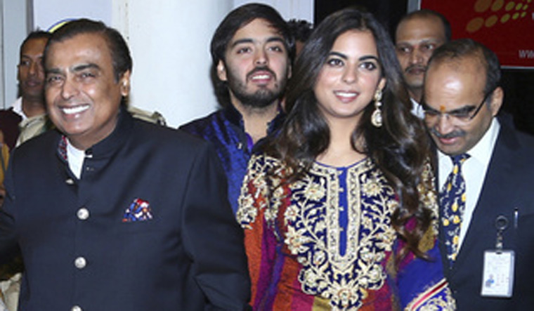 What just-married Isha Ambani and Anand Piramal wore on wedding day What just-married Isha Ambani and Anand Piramal wore on wedding day