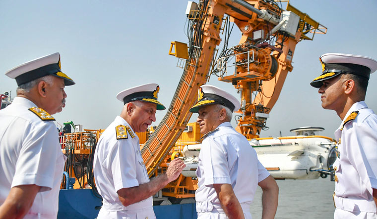 Admiral Sunil Lanba, Chief of the Naval Staff, and Vice Admiral Girish Luthra during the launch of Submarine rescue system, at Mumbai Naval Dockyard | PTI