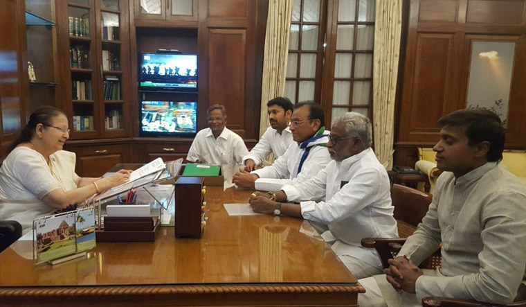 YSRCP MPs with Speaker