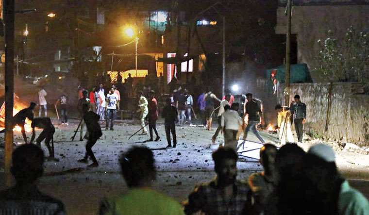 aurangabad-clashes-pti