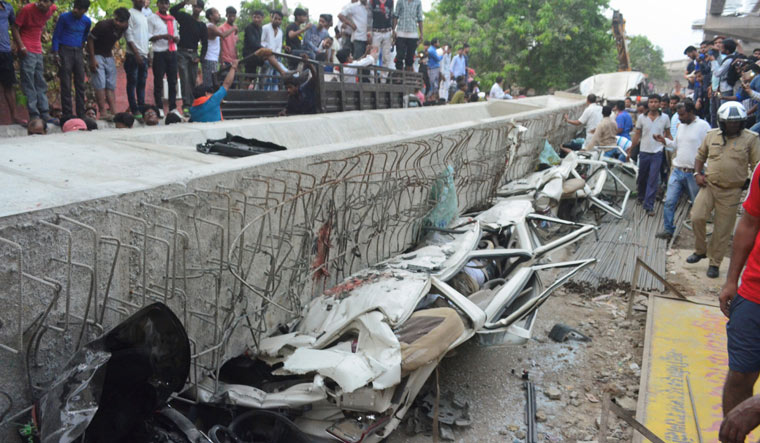 Varanasi flyover collapse
