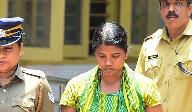 Kerala: Killer Mom, Who Poisoned Daughter, Parents, Ends Life In Jail ...