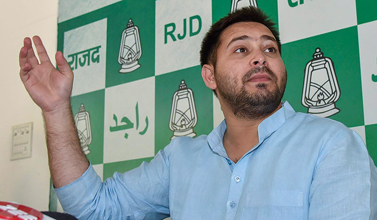 Tejashwi calls for opposition unity to defeat BJP in 2019