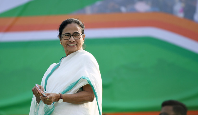 Mamata Banerjee salil