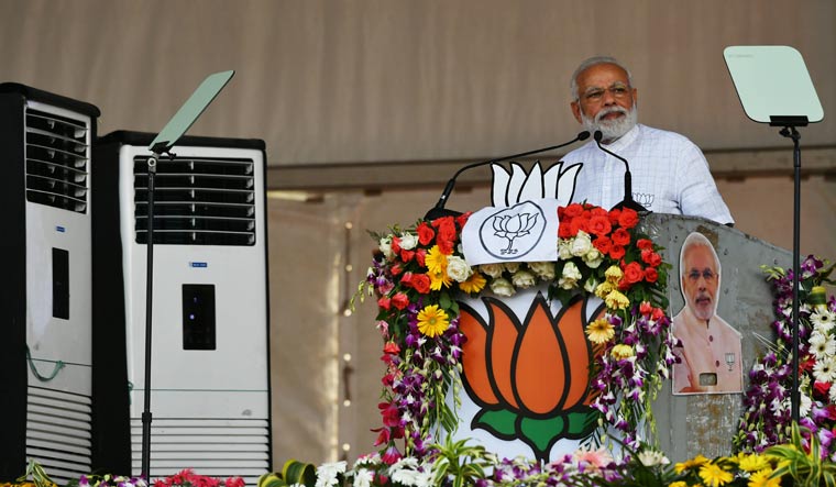 Prime Minister Narendra Modi addresses a rally at Kolkata's Brigade Ground | Salil Bera