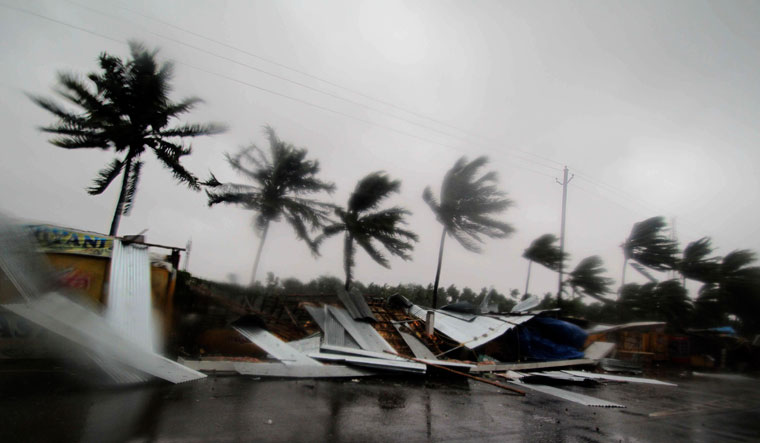 Cyclone Fani landfall complete; one dead in Puri
