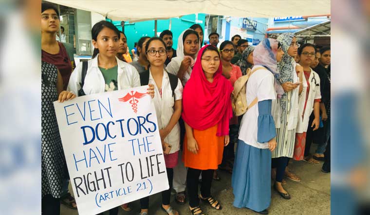 Doctors go on strike in Delhi, healthcare services to be hit