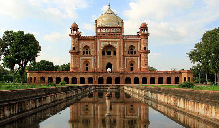 Safdarjung-Tomb