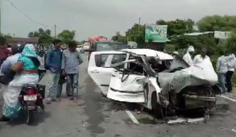 Unnao woman who accused BJP MLA of rape critically injured in accident