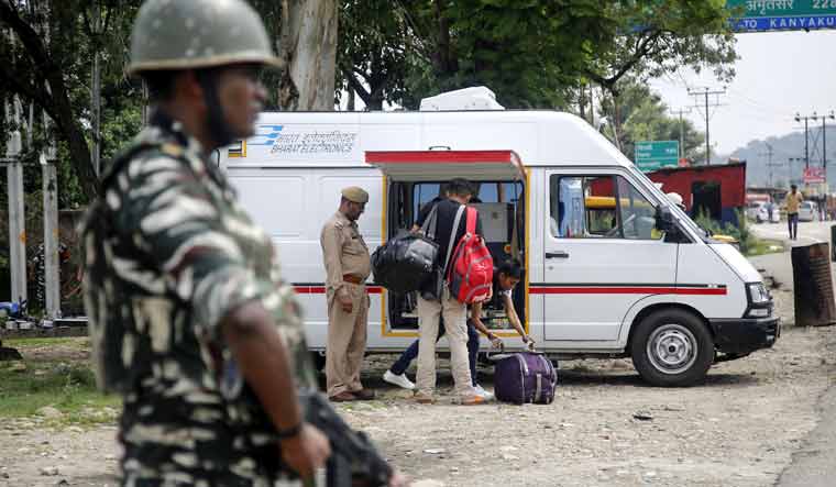 An Indian security forces personnel stands guard in Jammu Kashmir | AFP