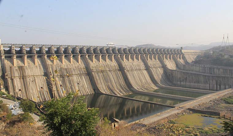 Sardar Sarovar Dam | via Commons