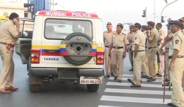 Mumbai police bandh ani