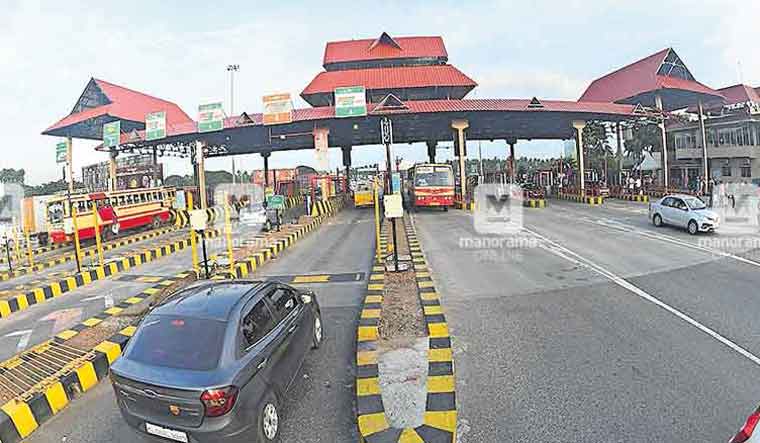 thrissur-paliyekkara-toll-plaza