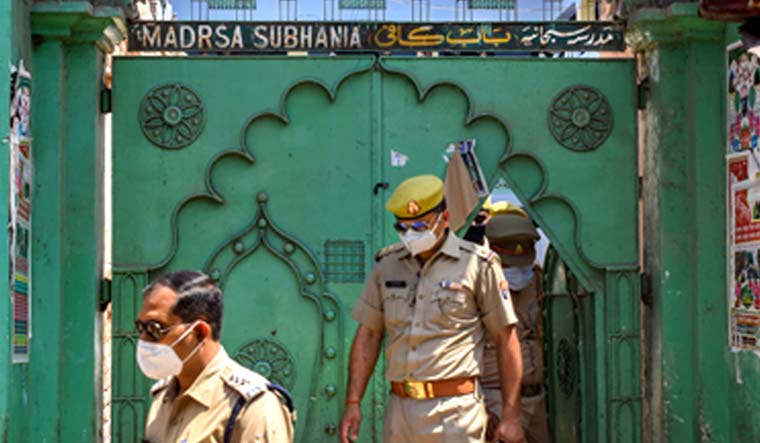 prayagraj-mosque-police-search-tablighi-attendees-PTI