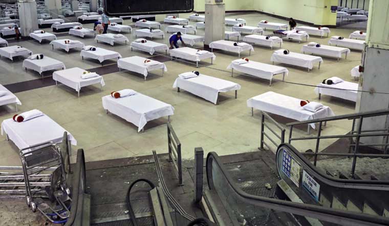 hospital-beds-temporary-quarantine-delhi-airport-Reuters