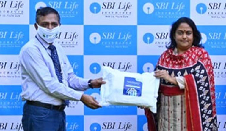 At the function, SBI Life Insurance Company Limited gave away 5000 PPE kits to frontline corona warriors