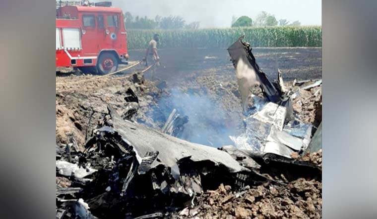 IAF-Mig-29-crack-wreckage-Chuharpur-Nawanshahr-PTI
