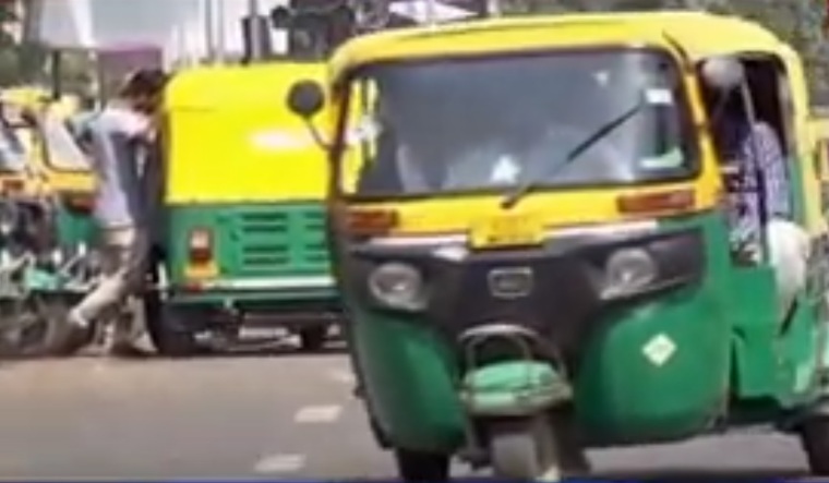 Ahmedabad has nearly 2.20 lakh autorickshaw drivers | TV grab