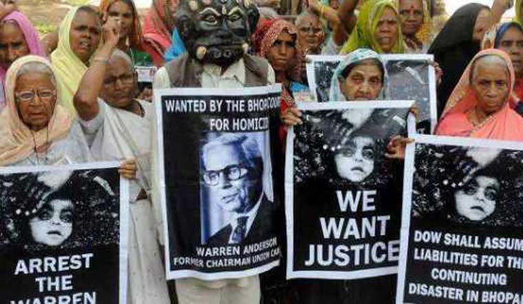 [File] Survivors of the Bhopal gas tragedy takes out a protest match | PTI