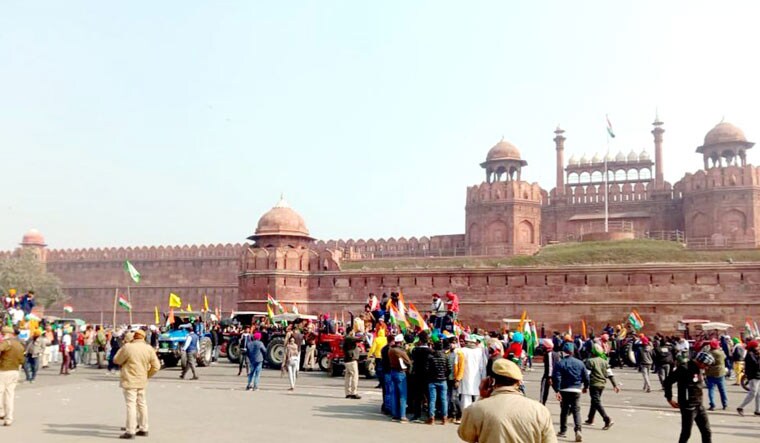 Protesting farmers clashed with police at several places in the national capital and entered the iconic Red Fort and ITO in the heart of the city on Tuesday | Aayush Goel
