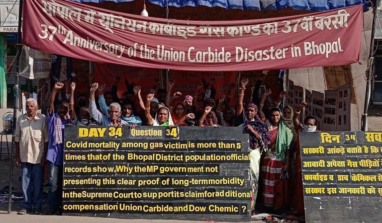 Bhopal gas tragedy survivors protest in Bhopal