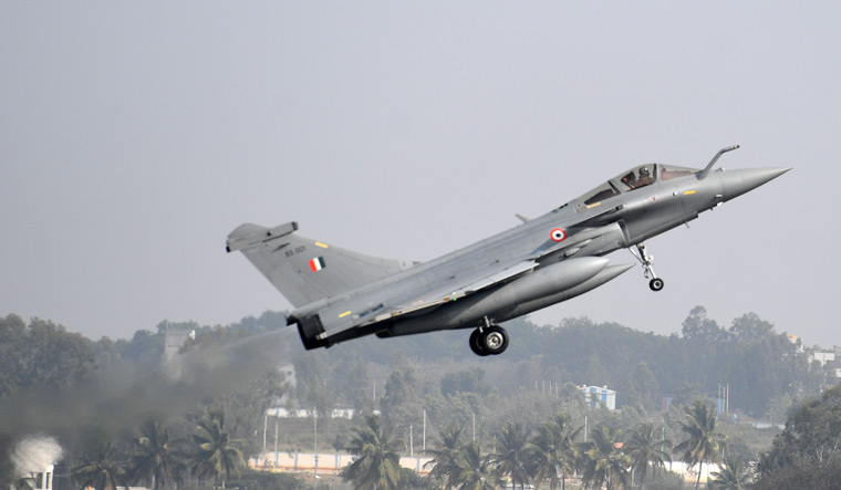 [File] A Rafale fighter jet takes off during the Aero India show | Bhanu Prakash Chandra